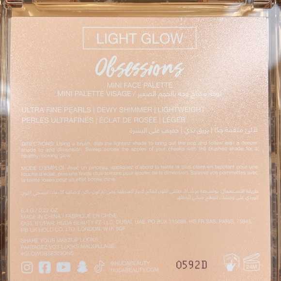 Huda Beauty mini face palette - Picture 10 of 11